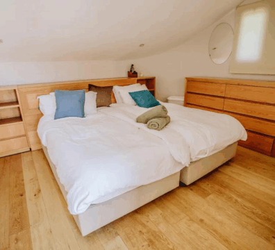 WhatsApp Image 2025-08-24 at 12.10.17 (2)