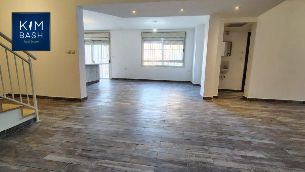 RBS Gimmel – 4 Bedrooms – ₪3.9M