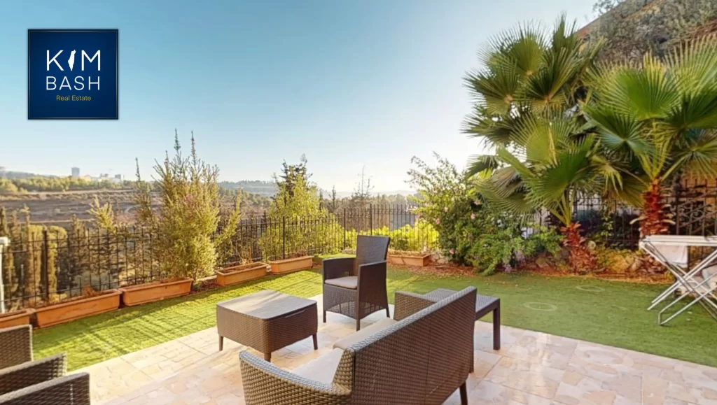 Ramot Bet – 7 Bedrooms Villa